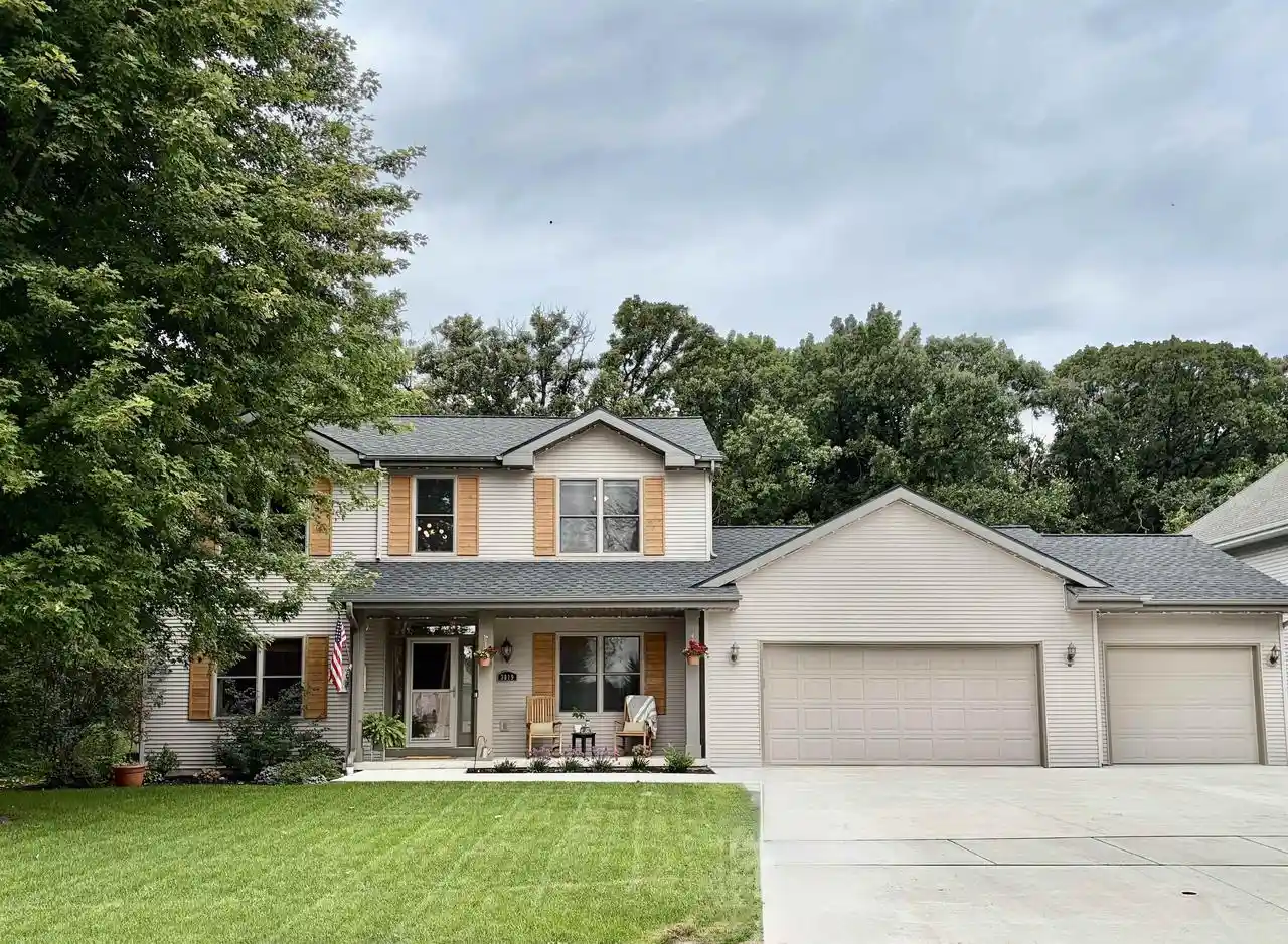 Photo 1 of Single family home for sale at 3819 Huntington Ct, Janesville, WI 53546 | MLS# 2032228 | Listing updated on 2026-09-21