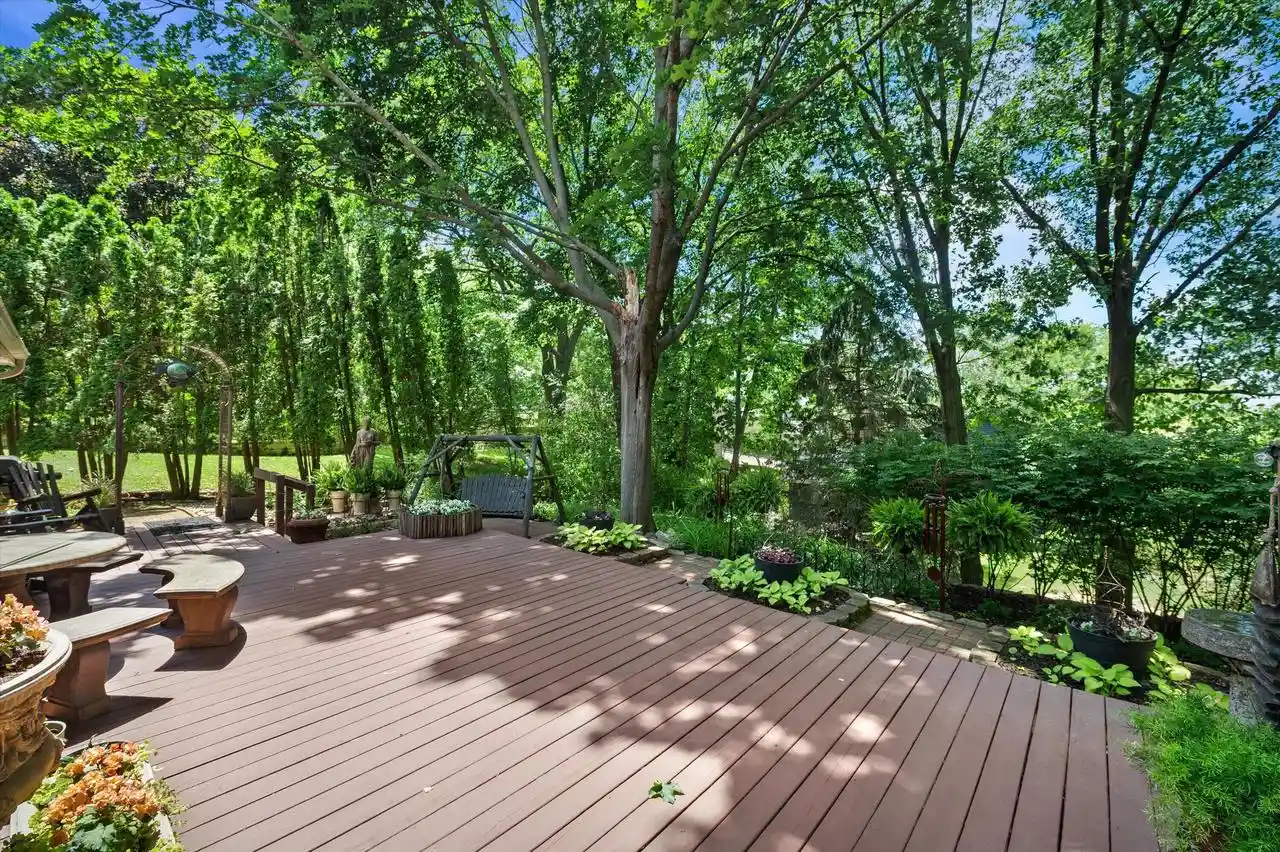 Photo 2 of Single family home for sale at 717 Mansfield Cir, Hartland, WI 53029 | MLS# 1979623 | Listing updated on 2026-09-15