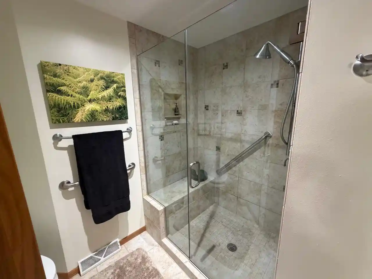Photo 4 of Sale Pending at 3404 Valley Crk Cir, Middleton, WI 53562 | MLS# 2032229 | Listing updated on 2026-09-14