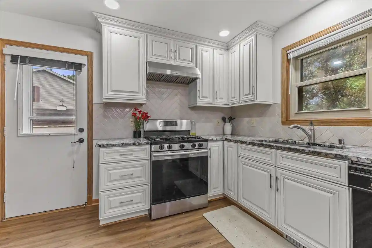 Photo 2 of Single family home for sale at 3950 W Minnesota Ave, Franklin, WI 53132 | MLS# 1979625 | Listing updated on 2026-09-08