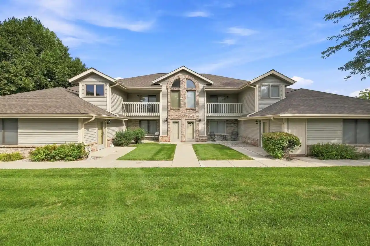 Photo 1 of Sale Pending at 2116 Woodburn Rd #B, Waukesha, WI 53188 | MLS# 1979627 | Listing updated on 2026-09-25