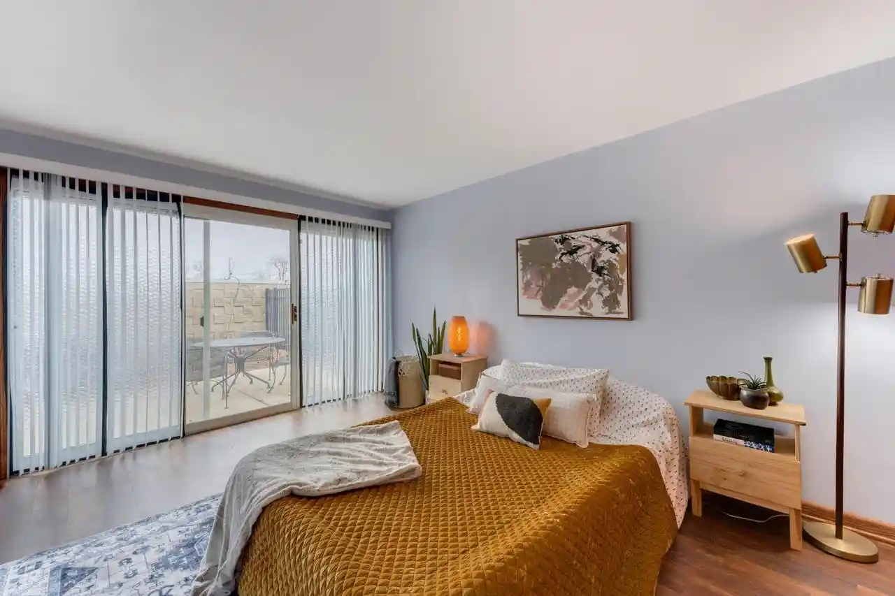 Photo 3 of Condo for sale at 2525 S Shore Dr #1D, Milwaukee, WI 53207 | MLS# 1979636 | Listing updated on 2026-09-16