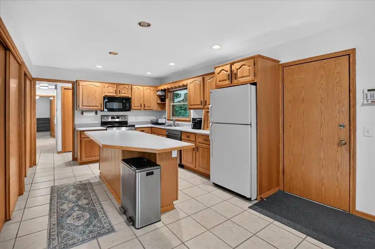 Photo 3 of Single family home for sale at 2622 Homestead Rd, Madison, WI 53711 | MLS# 2032234 | Listing updated on 2026-09-12
