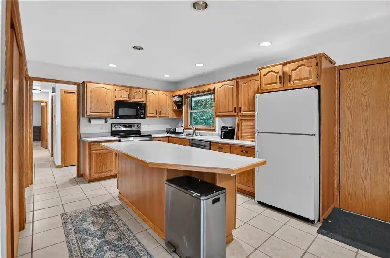 Photo 4 of Single family home for sale at 2622 Homestead Rd, Madison, WI 53711 | MLS# 2032234 | Listing updated on 2026-09-12