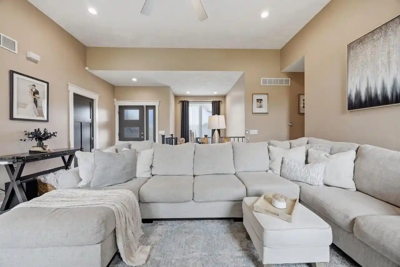 Photo 4 of Single family home for sale at 216 Ridge Crk Dr, Janesville, WI 53548 | MLS# 2032235 | Listing updated on 2026-09-21