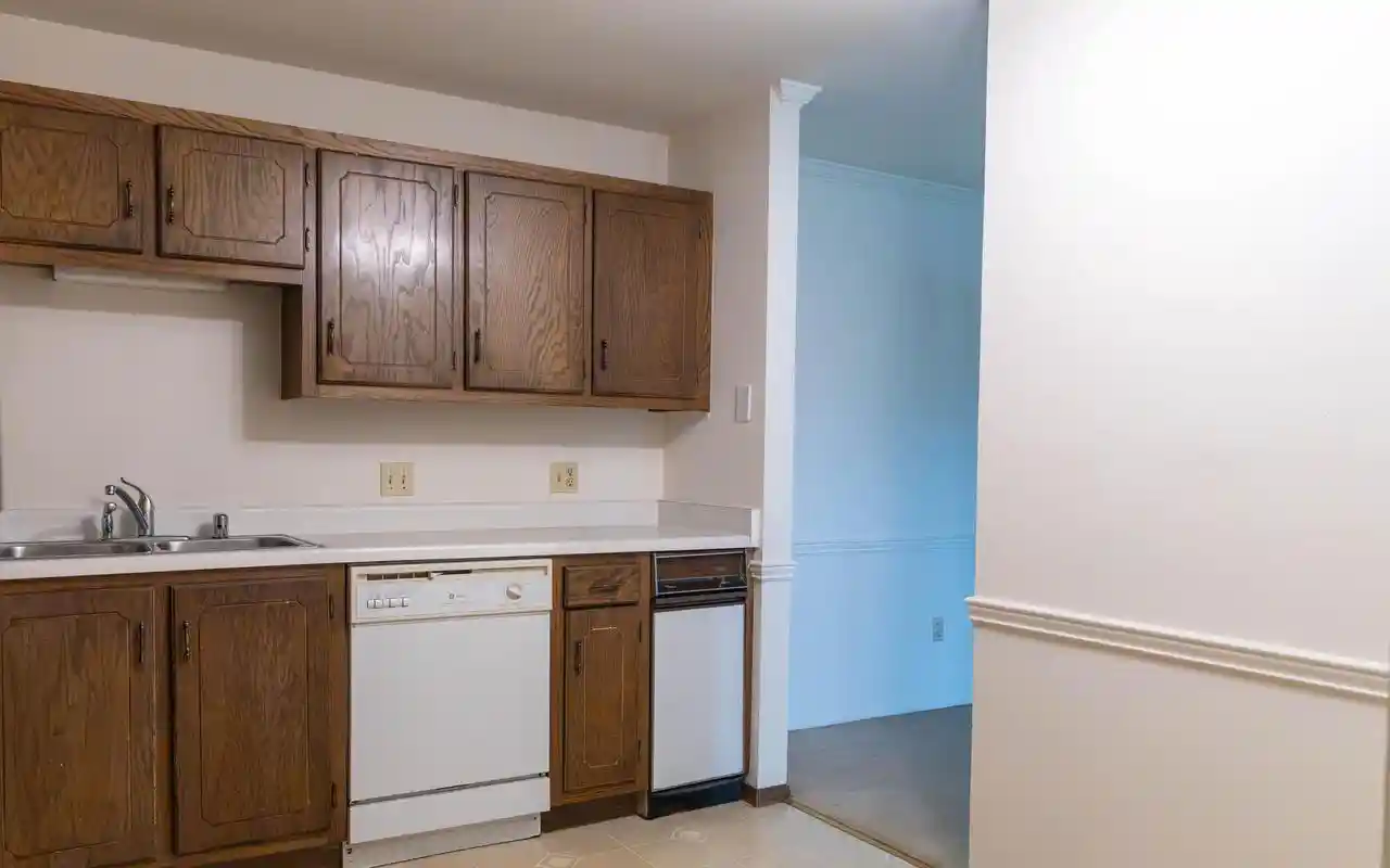 Listing Photo 5 - Condo for sale in building located at 320 E Pleasant St, Oconomowoc, WI 53066 - Unit #106