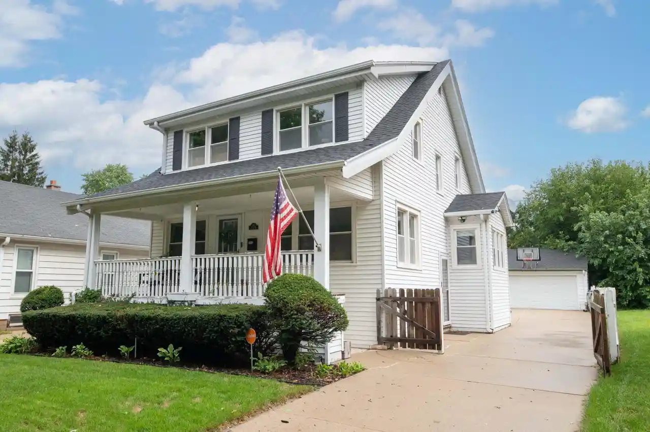 Photo 1 of Single family home for sale at 2924 N 74th Street, Milwaukee, WI 53210 | MLS# 1979642 | Listing updated on 2026-09-16