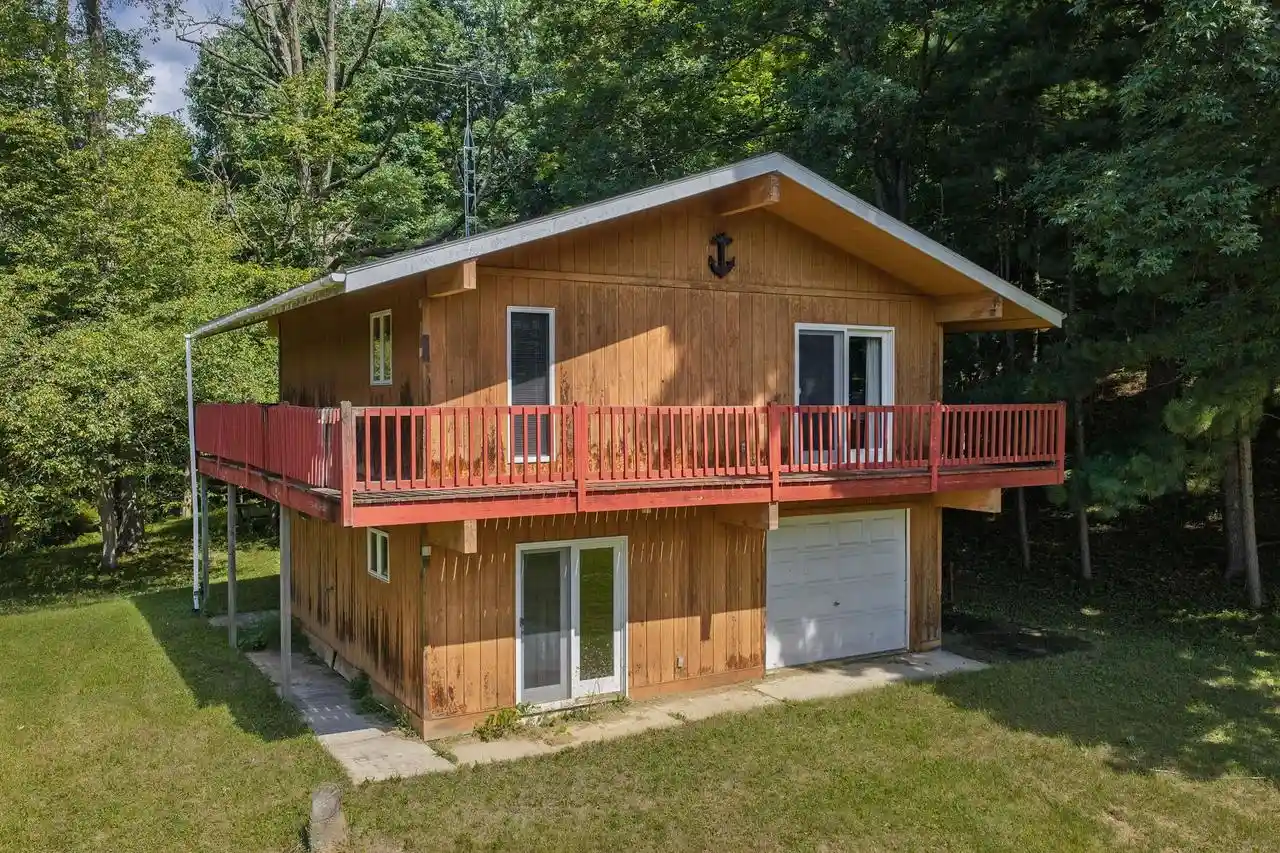 Photo 1 of Single family home for sale at S963 W Redstone Dr, La Valle, WI 53941 | MLS# 2032237 | Listing updated on 2026-09-17