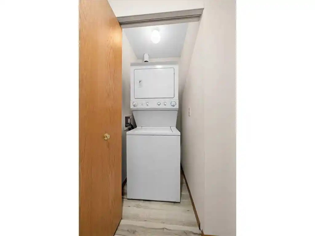 Photo 4 of Single family home for sale at 617 Grandview Way, Hudson, WI 54016 | MLS# 7140542 | Listing updated on 2026-09-18