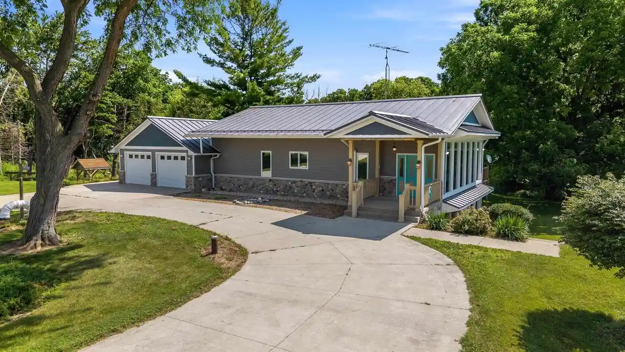 Photo 1 of Single family home for sale at N4084 Sock Rd, Reeseville, WI 53579 | MLS# 2032241 | Listing updated on 2026-09-22