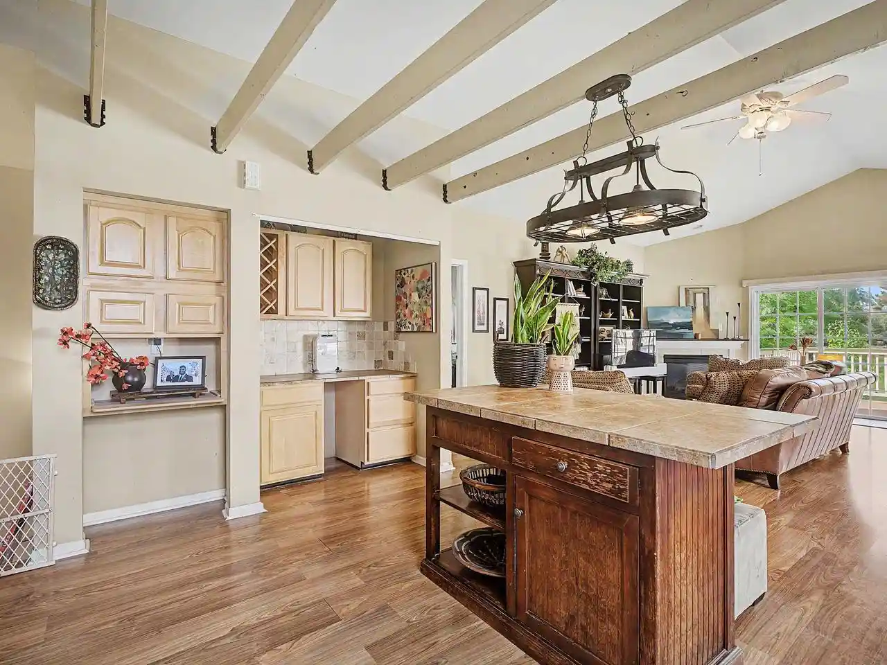 Listing Photo 5 - Condo for sale in building located at 1151 E Townline Rd, Lake Geneva, WI 53147 - Unit #206