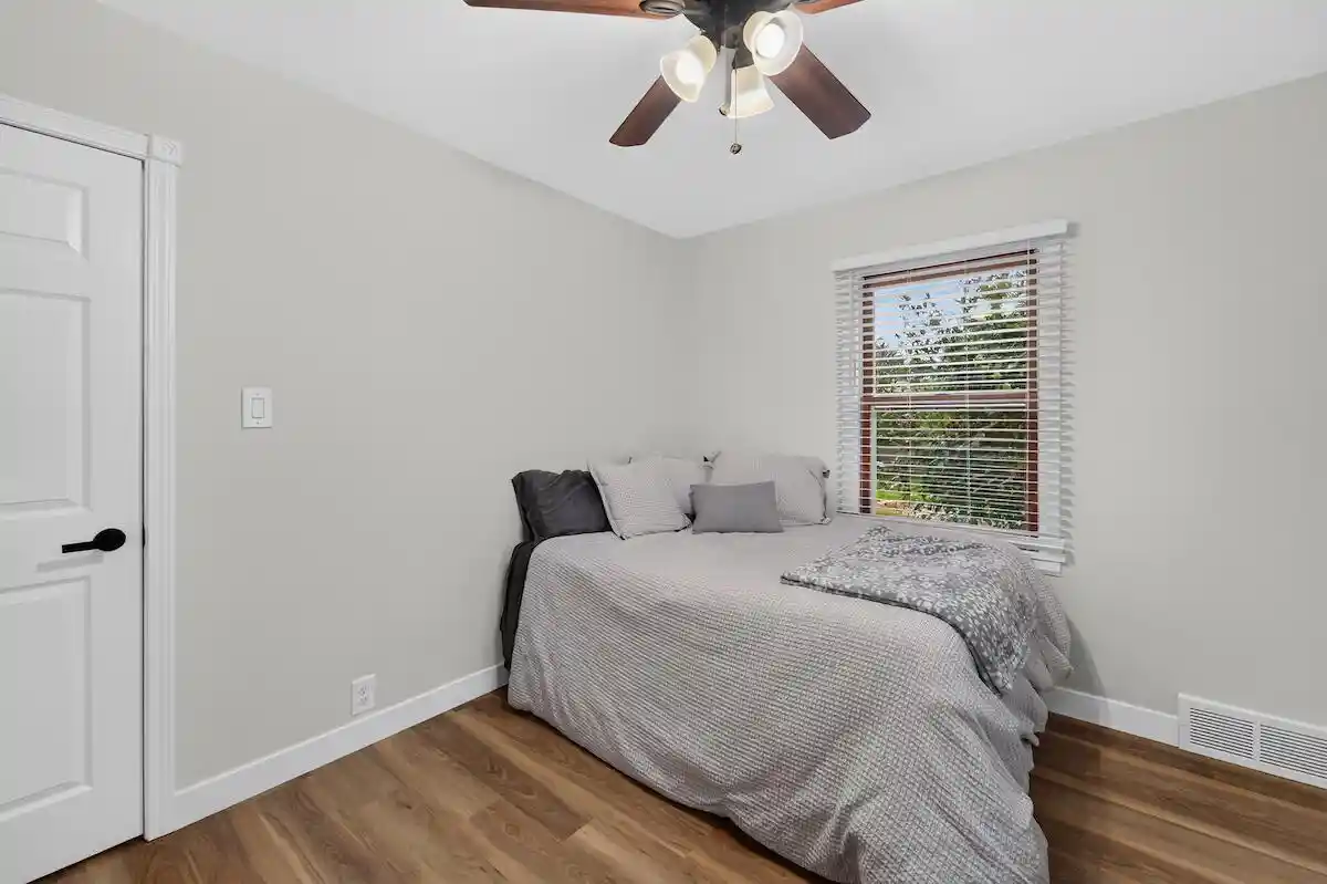 Photo 3 of Single family home for sale at 1127 W Colonial Dr, Mount Pleasant, WI 53405 | MLS# 1979667 | Listing updated on 2026-09-16