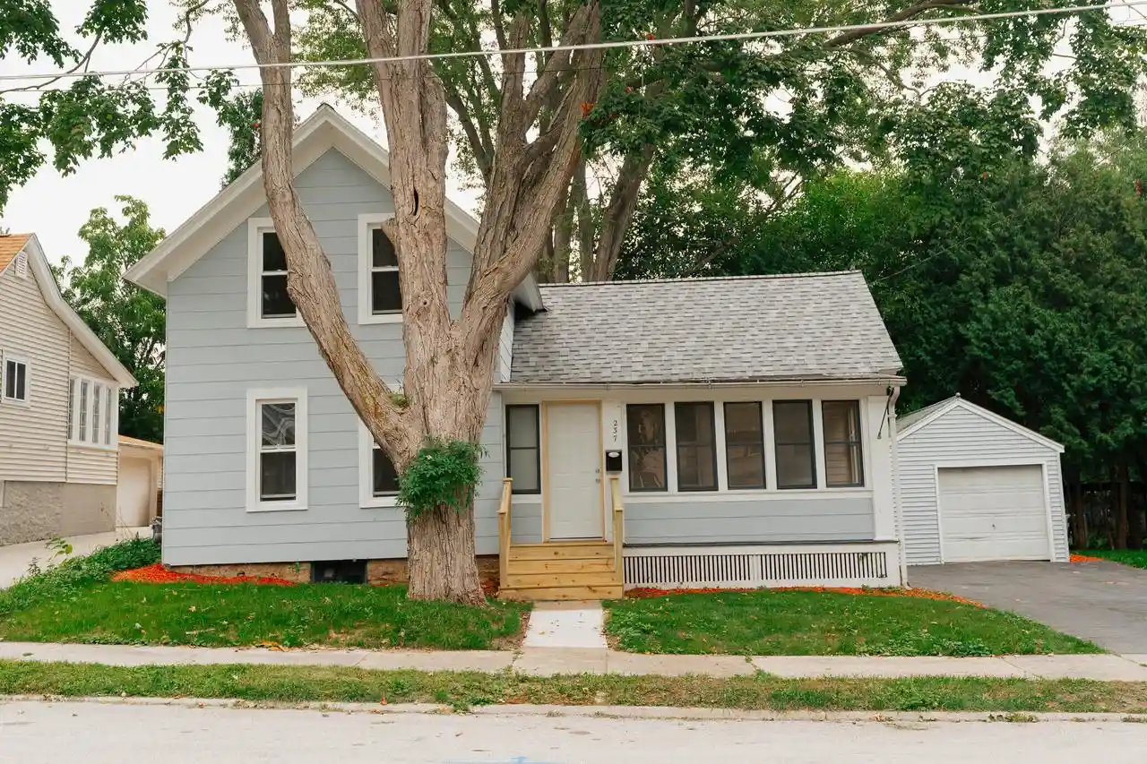 Photo 1 of Single family home for sale at 237 Waverly Pl, Waukesha, WI 53186 | MLS# 1979671 | Listing updated on 2026-09-21