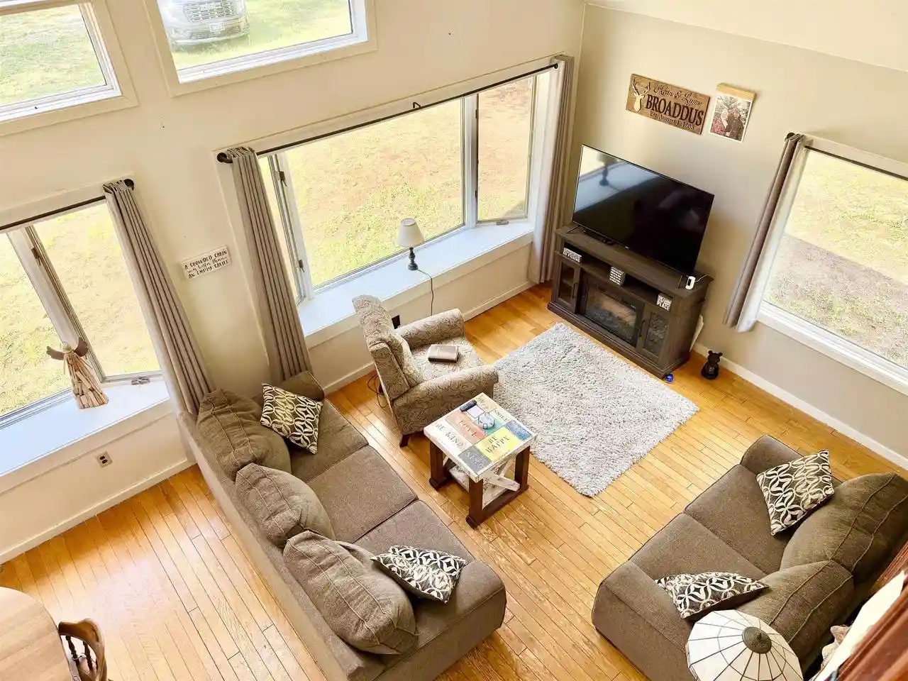Photo 3 of Single family home for sale at N10280 Deer Lake Rd, Crivitz, WI 54114 | MLS# 50332233 | Listing updated on 2026-09-11