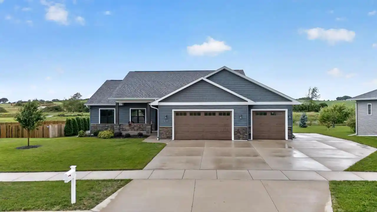 Photo 1 of Single family home for sale at 29 S Windmill Ridge Rd, Evansville, WI 53536 | MLS# 2032253 | Listing updated on 2026-09-14