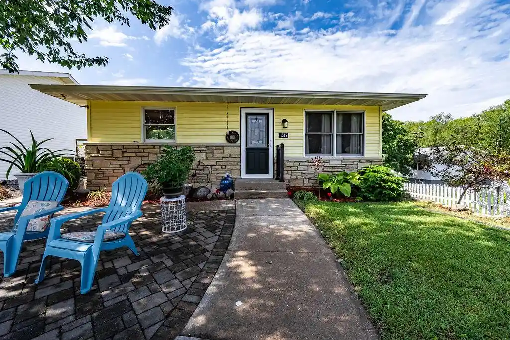 Photo 1 of Sale Pending at 1515 Caroline St, La Crosse, WI 54603 | MLS# 1979694 | Listing updated on 2026-09-12