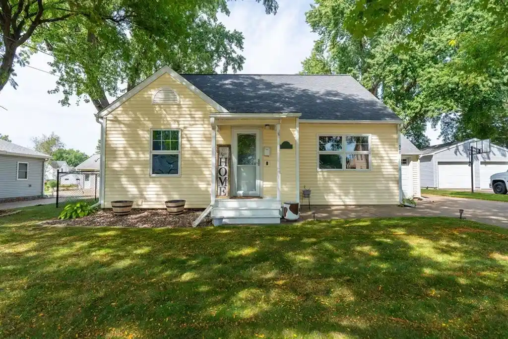 Photo 1 of Single family home for sale at 548 W Hudson St, Mondovi, WI 54755 | MLS# 1604968 | Listing updated on 2026-09-19