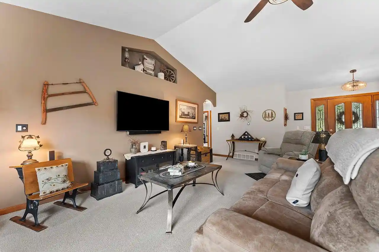 Photo 2 of Single family home for sale at 1038 Hoks Ridge Ln, De Pere, WI 54115 | MLS# 50332319 | Listing updated on 2026-09-11