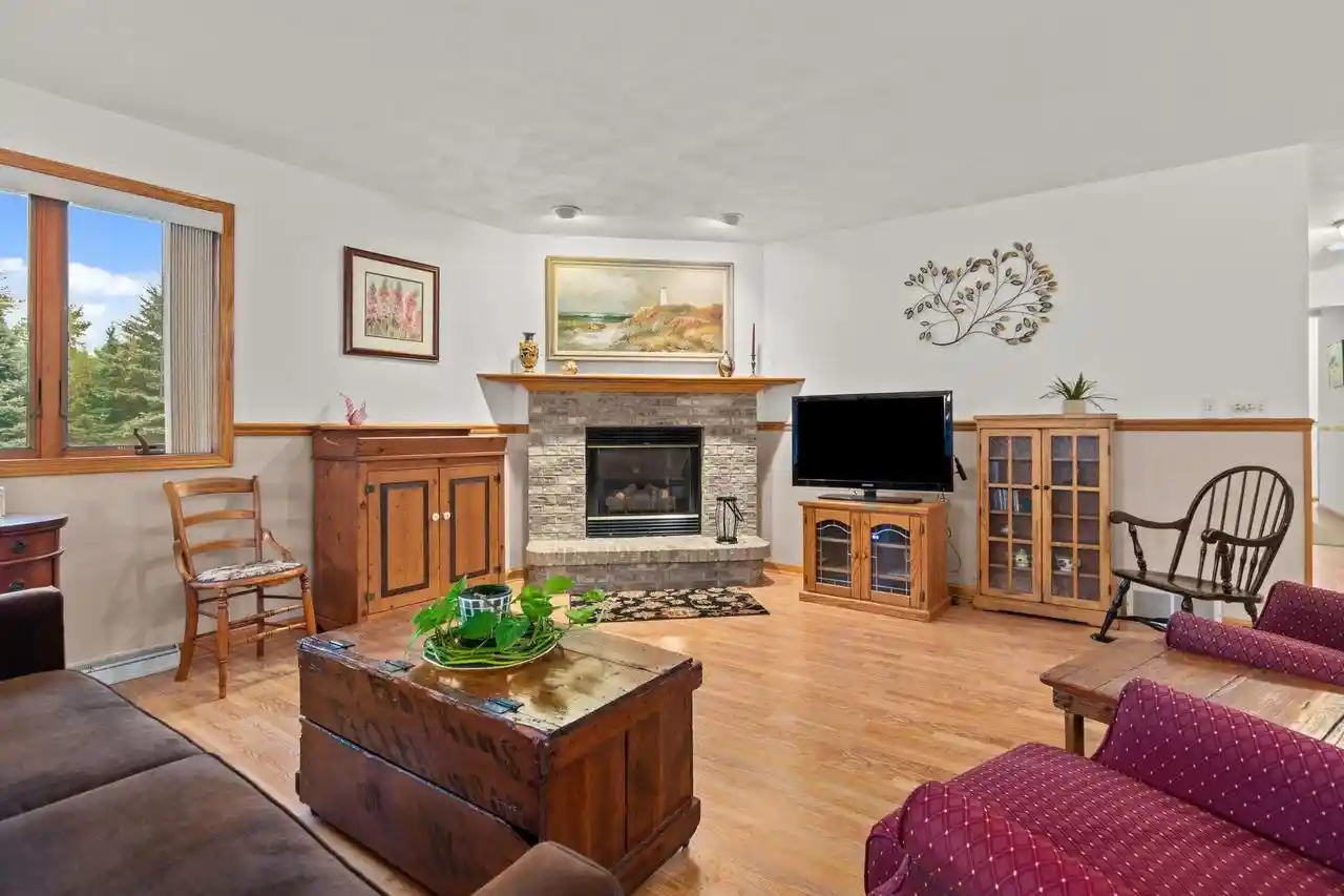 Photo 4 of Single family home for sale at N1226 Thrush Dr, Greenville, WI 54942 | MLS# 50332324 | Listing updated on 2026-09-19