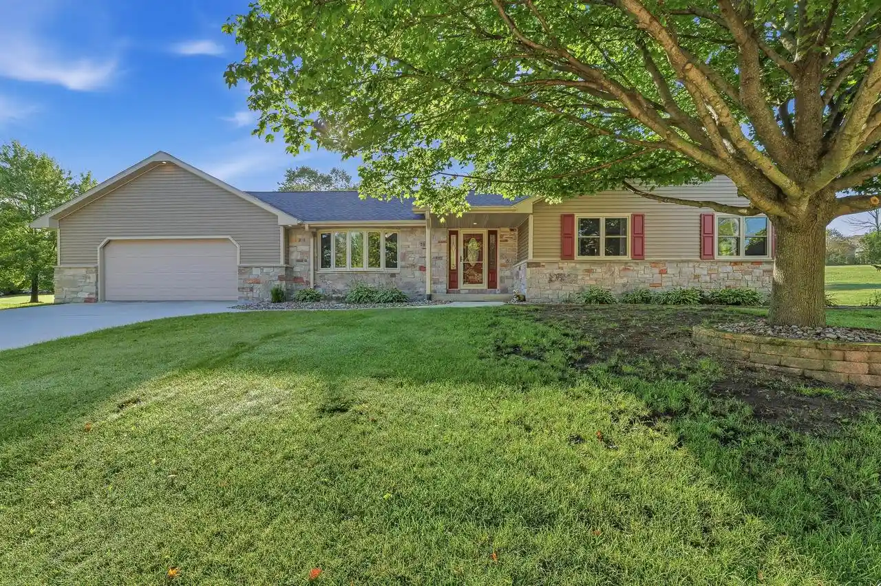 Photo 1 of Sale Pending at 713 Audubon Rd, Sheboygan, WI 53083 | MLS# 1979711 | Listing updated on 2026-09-15