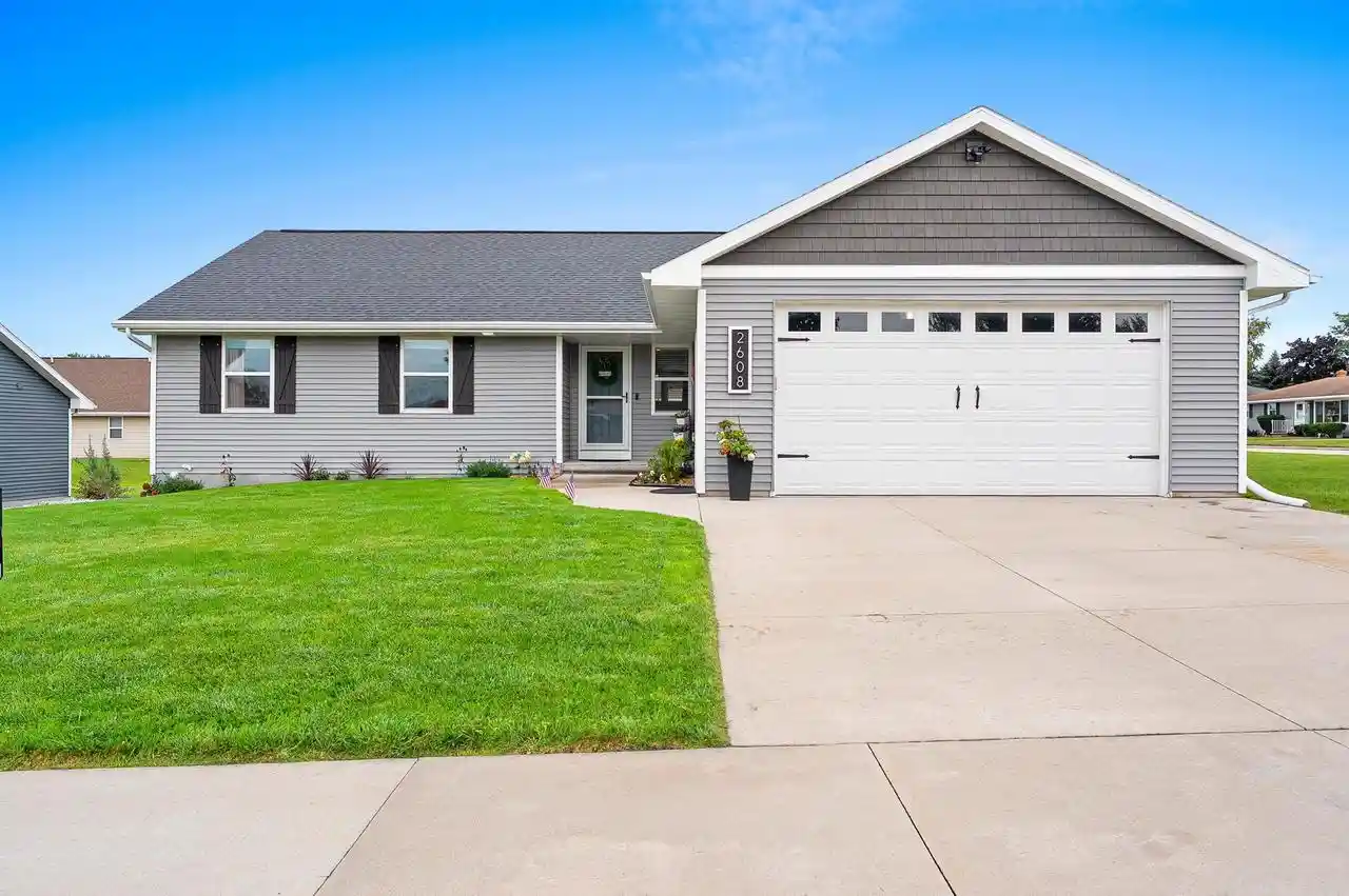 Photo 1 of Single family home for sale at 2608 Hendricks Ave, Kaukauna, WI 54130 | MLS# 50332325 | Listing updated on 2026-09-22