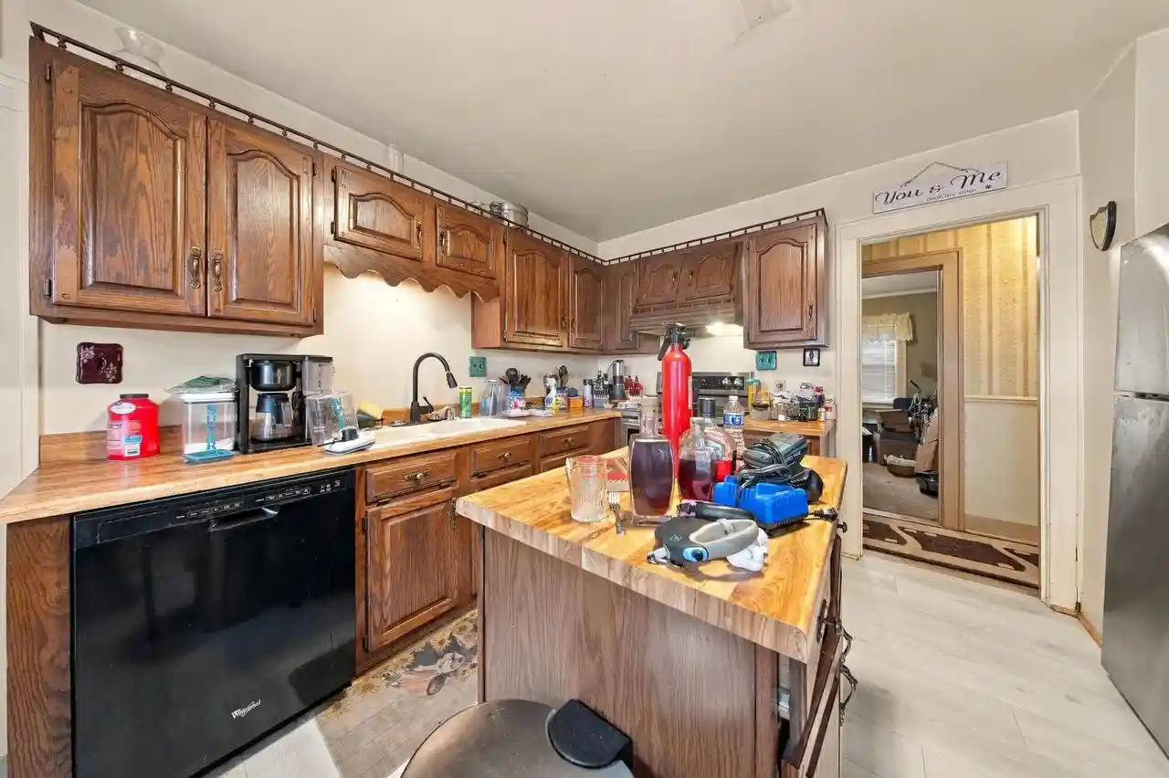 Photo 3 of Single family home for sale at 2002 Wollmer St, Manitowoc, WI 54220 | MLS# 1979724 | Listing updated on 2026-10-09
