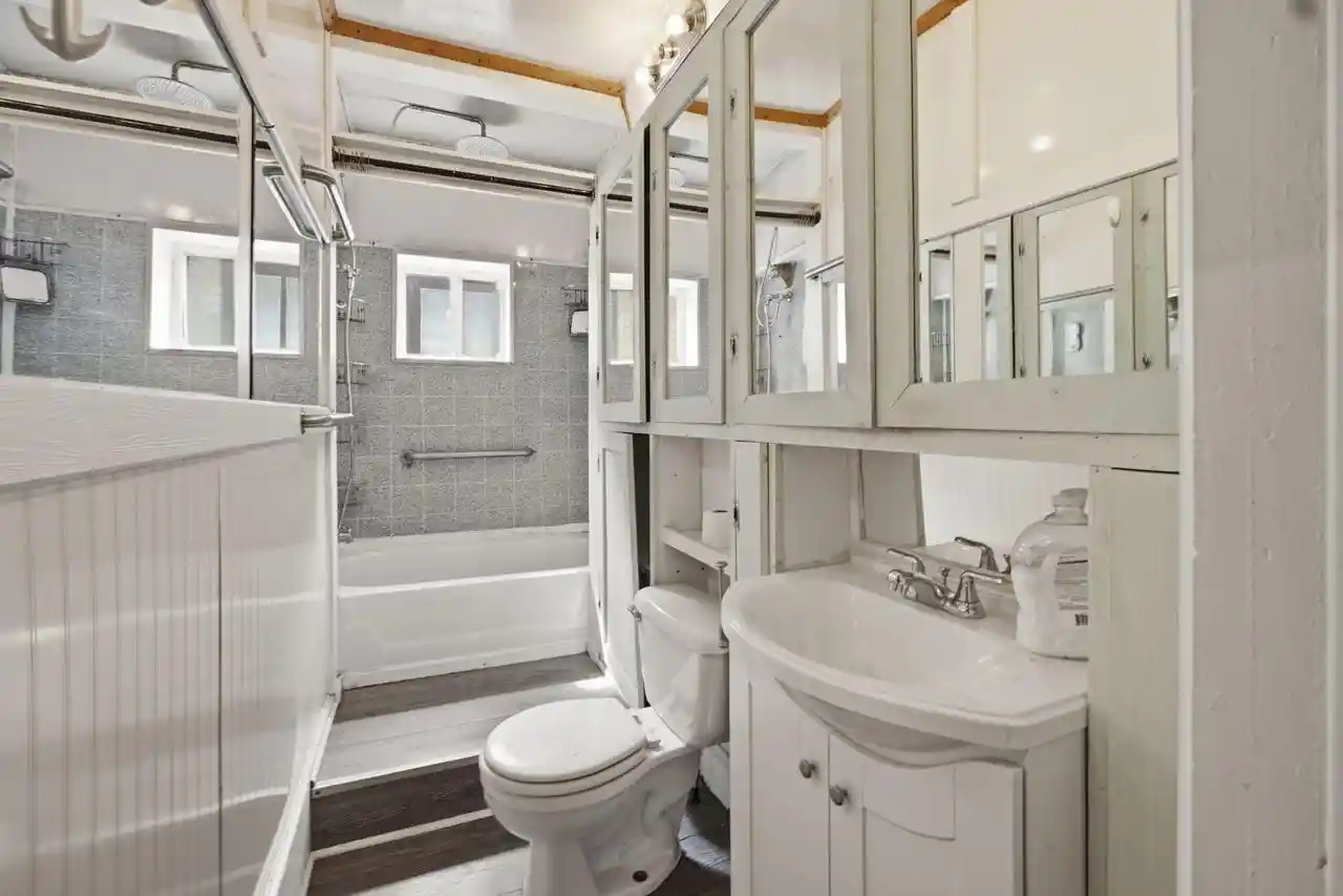 Photo 3 of Single family home for sale at 1813 N Wisconsin St, Racine, WI 53402 | MLS# 1979719 | Listing updated on 2026-09-23