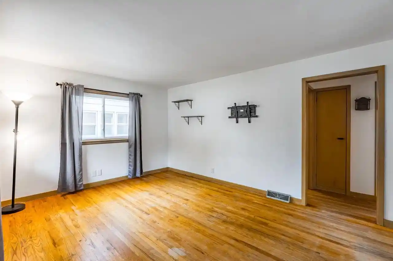 Photo 3 of Single family home for sale at 813 Ross Ave, Wausau, WI 54403 | MLS# 22604440 | Listing updated on 2026-09-11