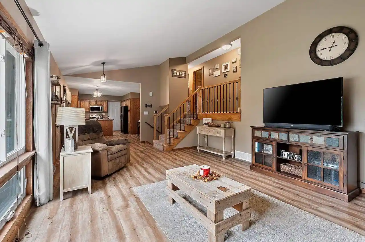 Photo 4 of Single family home for sale at 1854 Fairview St, Oshkosh, WI 54901 | MLS# 50332334 | Listing updated on 2026-09-10