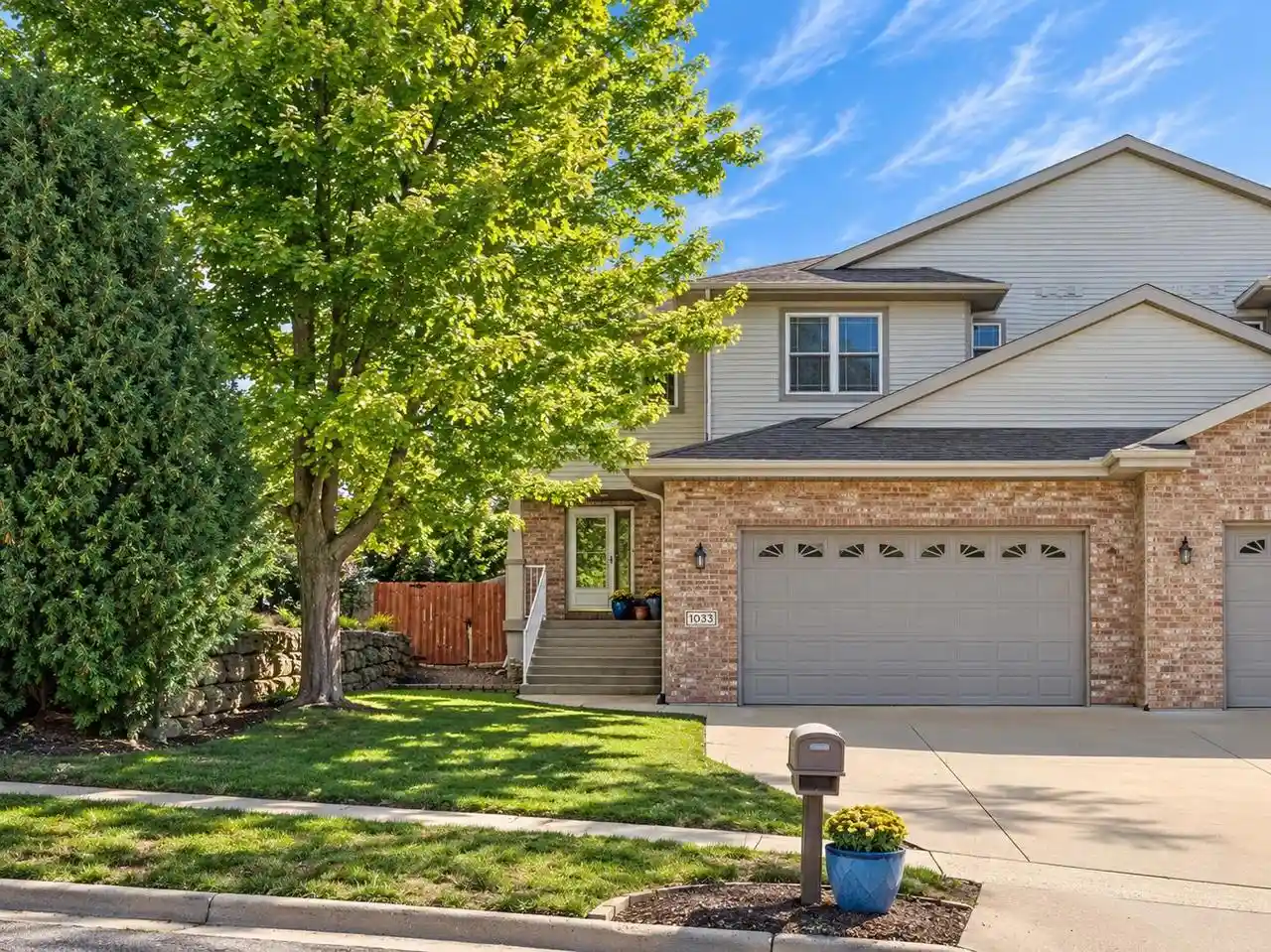 Photo 1 of Single family home for sale at 1033 Vista Ridge Dr, Mount Horeb, WI 53572 | MLS# 2032275 | Listing updated on 2026-09-09