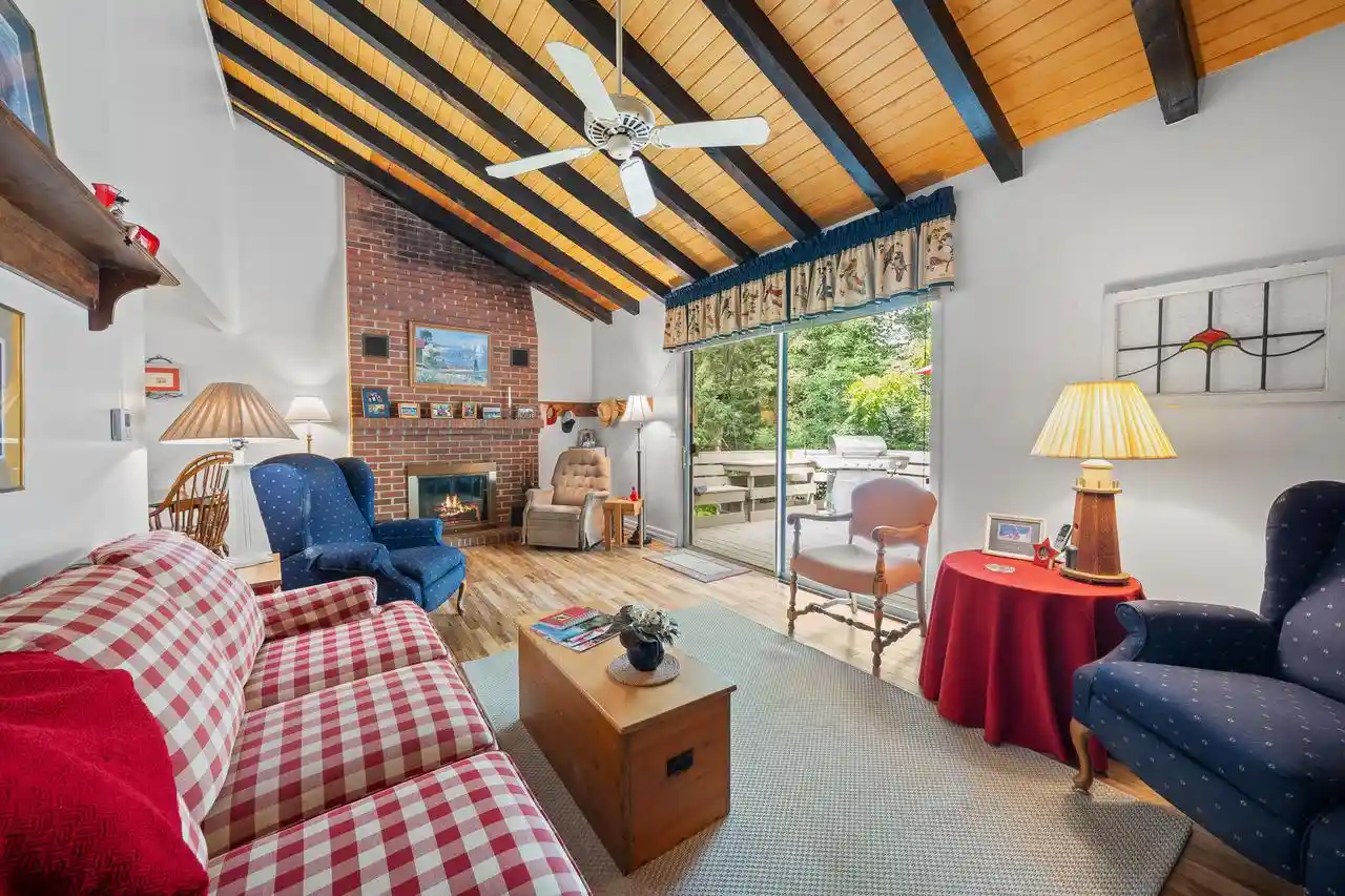 Photo 2 of Single family home for sale at N1845 Wooddale Dr, Lake Geneva, WI 53147 | MLS# 1979747 | Listing updated on 2026-09-21