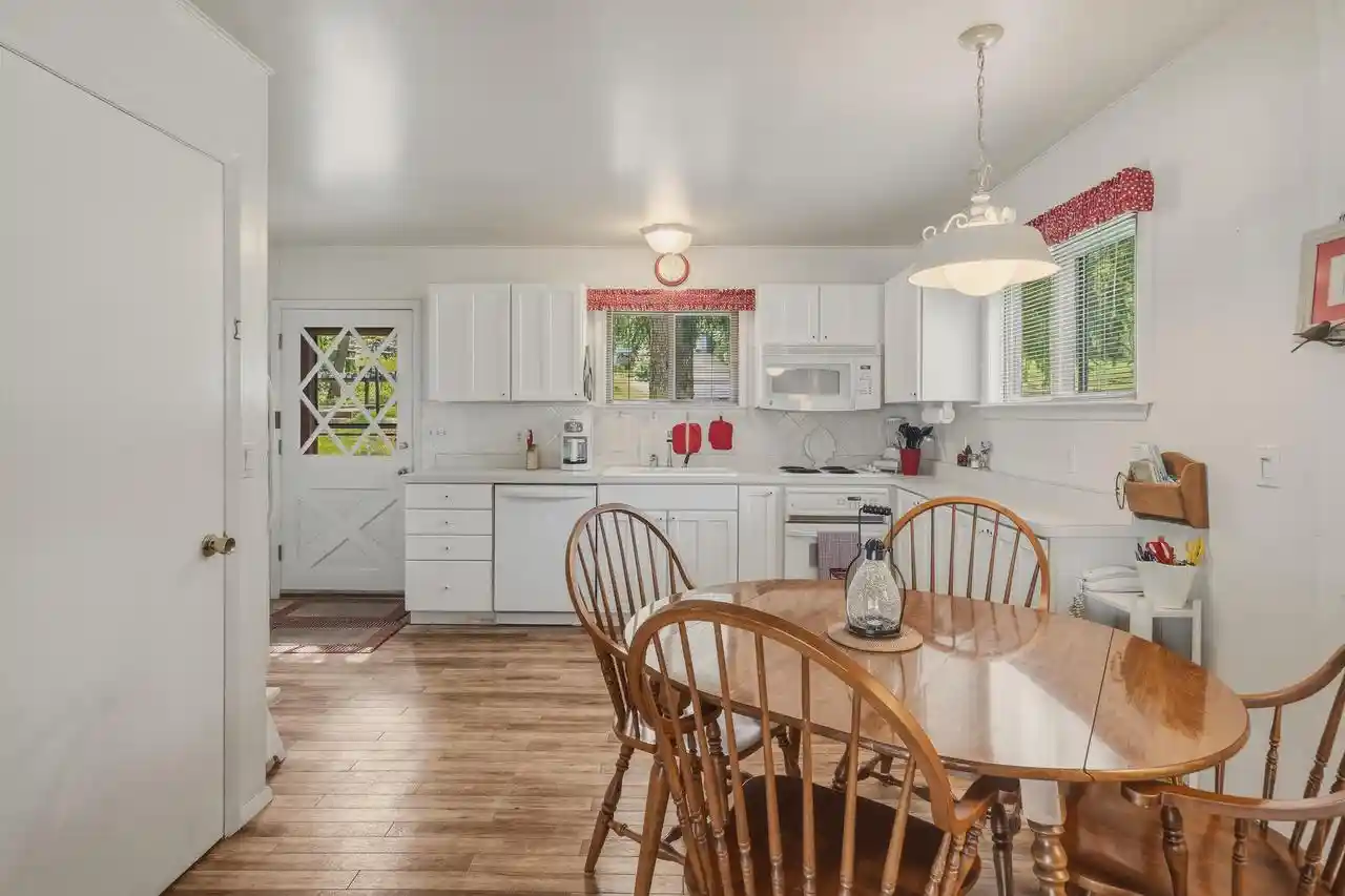 Photo 3 of Single family home for sale at N1845 Wooddale Dr, Lake Geneva, WI 53147 | MLS# 1979747 | Listing updated on 2026-09-21