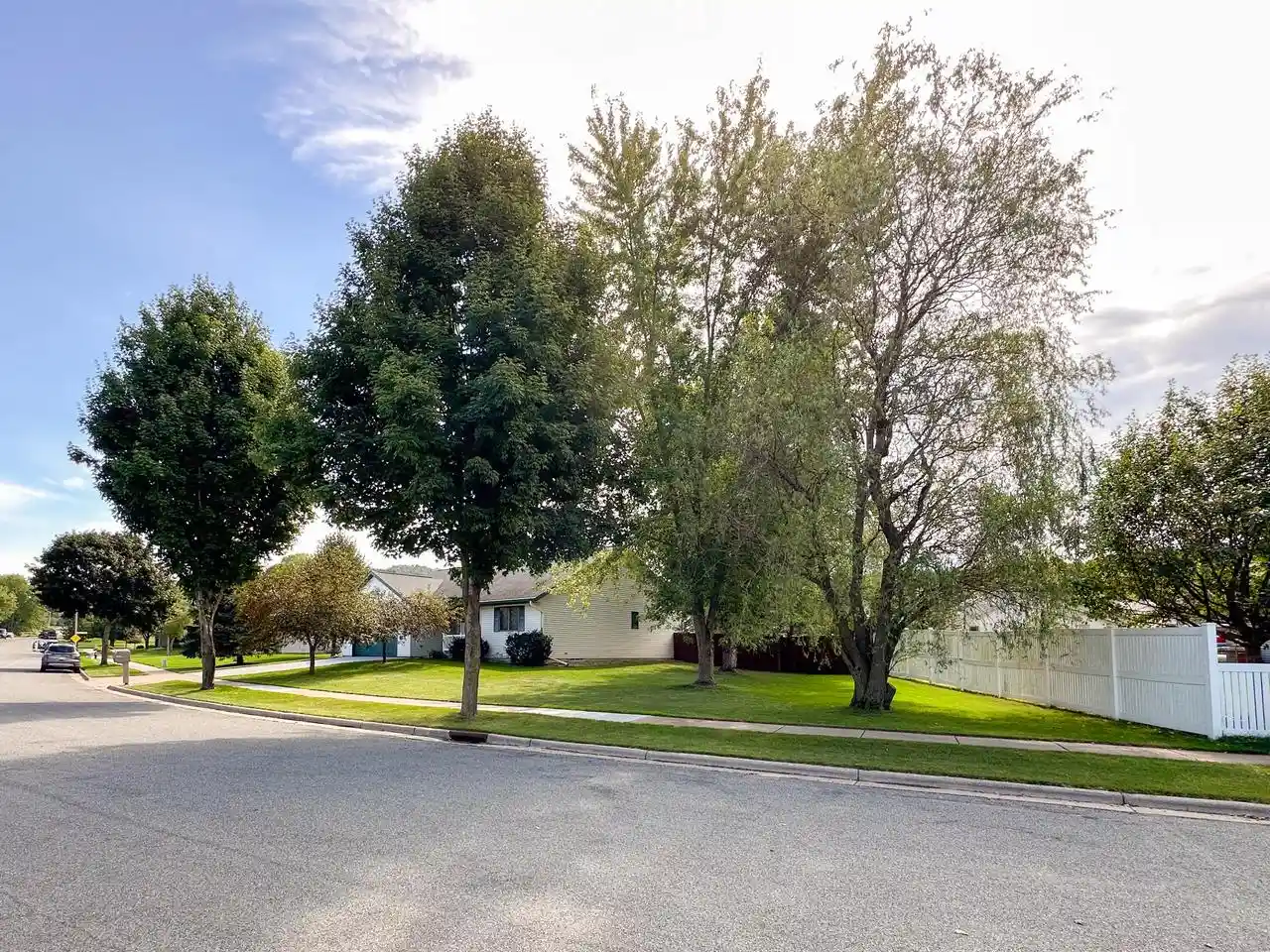 Photo 1 of Single family home for sale at 2422 Krause Rd, Onalaska, WI 54650 | MLS# 1979750 | Listing updated on 2026-09-21