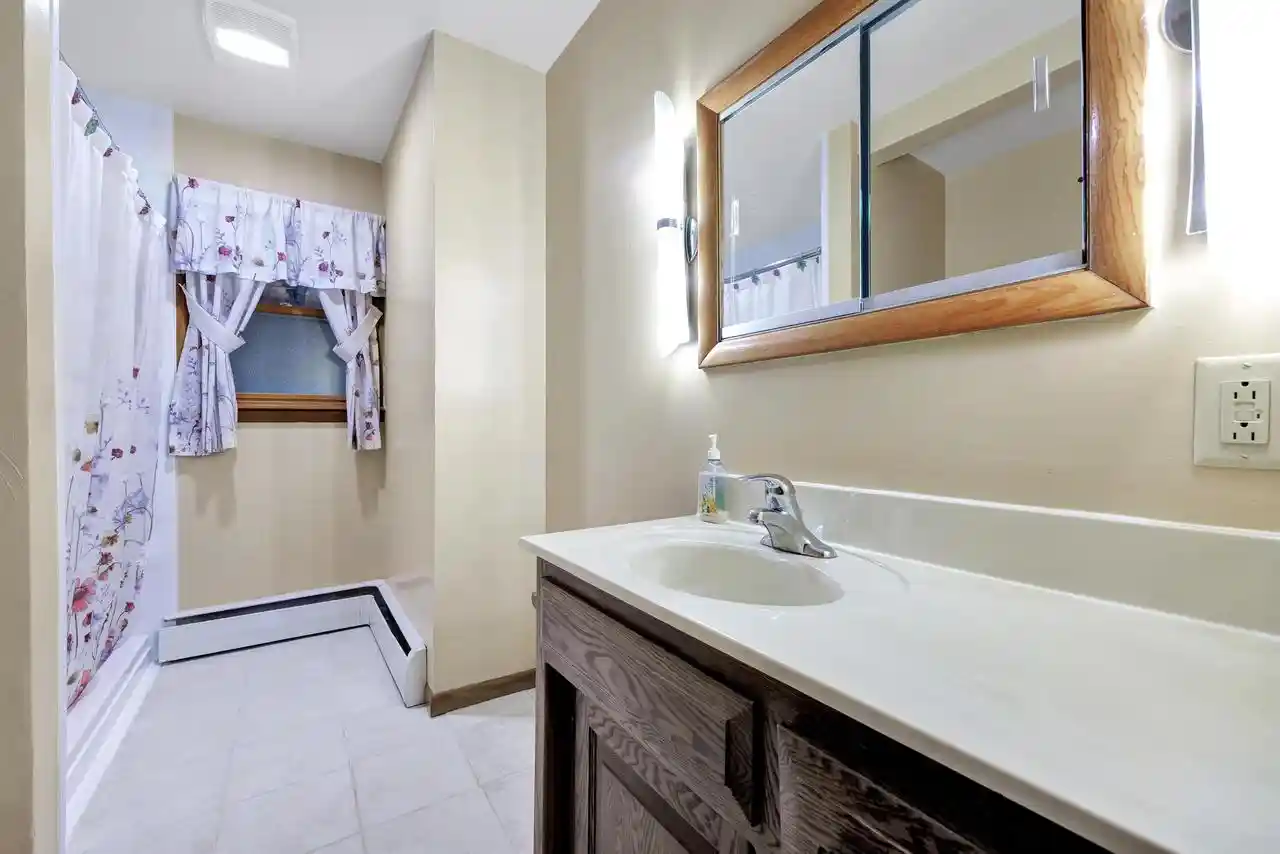Photo 3 of Single family home for sale at 427 Apollo Way, De Pere, WI 54115 | MLS# 50332331 | Listing updated on 2026-10-04