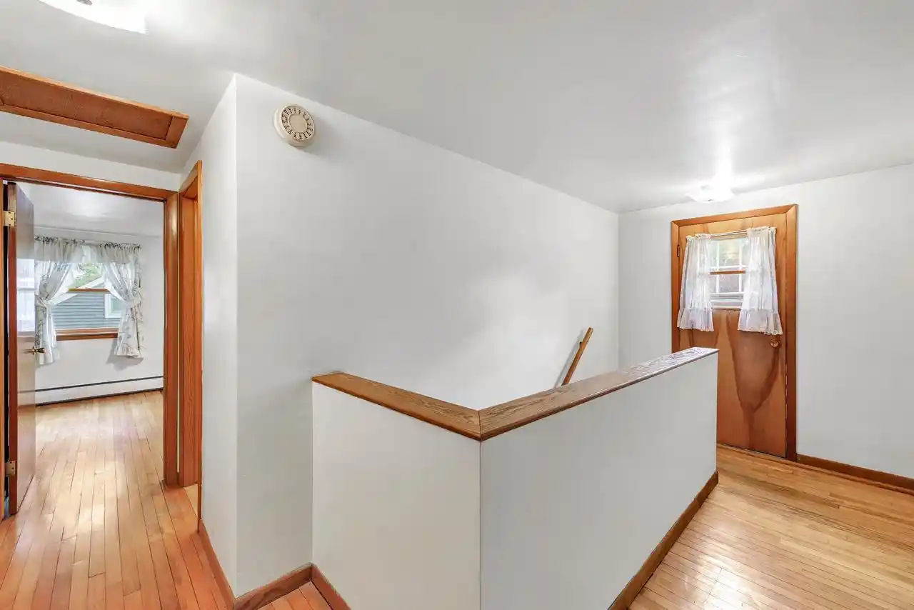 Photo 3 of Single family home for sale at 427 Apollo Way, De Pere, WI 54115 | MLS# 50332331 | Listing updated on 2026-10-04
