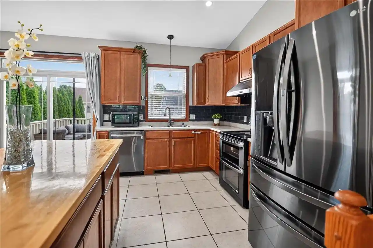 Photo 3 of Single family home for sale at 4109 Vidon Dr, Madison, WI 53704 | MLS# 2032282 | Listing updated on 2026-09-14