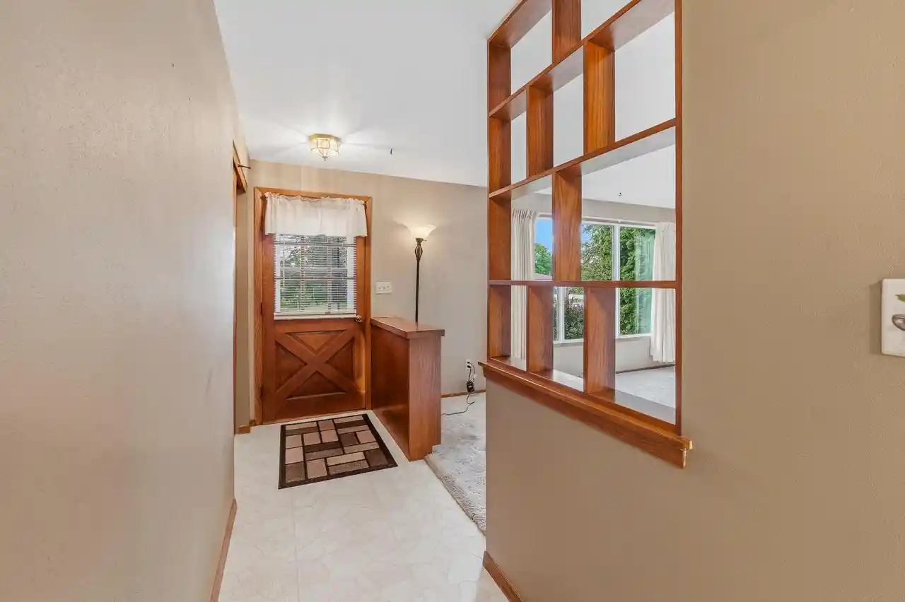 Photo 3 of Single family home for sale at 4302 E Parke Ridge Ln, Sheboygan, WI 53083 | MLS# 1979761 | Listing updated on 2026-09-24