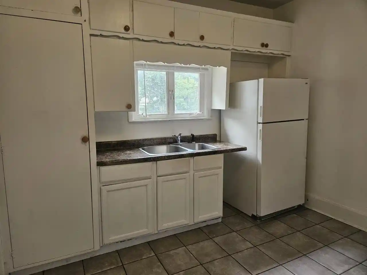 Photo 3 of Sale Pending at 1826 St Clair St, Racine, WI 53402 | MLS# 1979769 | Listing updated on 2026-09-12