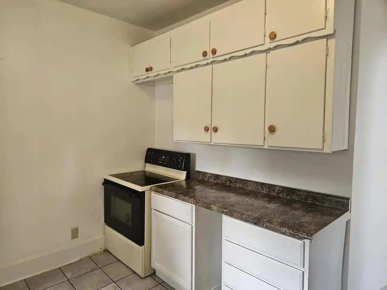Photo 3 of Sale Pending at 1826 St Clair St, Racine, WI 53402 | MLS# 1979769 | Listing updated on 2026-09-12