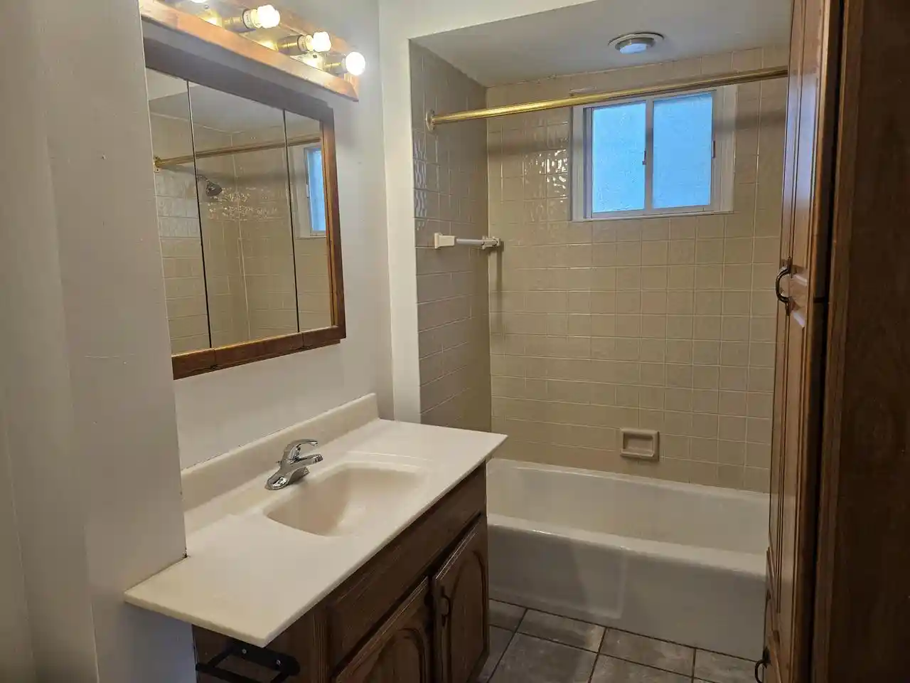 Photo 4 of Sale Pending at 1826 St Clair St, Racine, WI 53402 | MLS# 1979769 | Listing updated on 2026-09-12