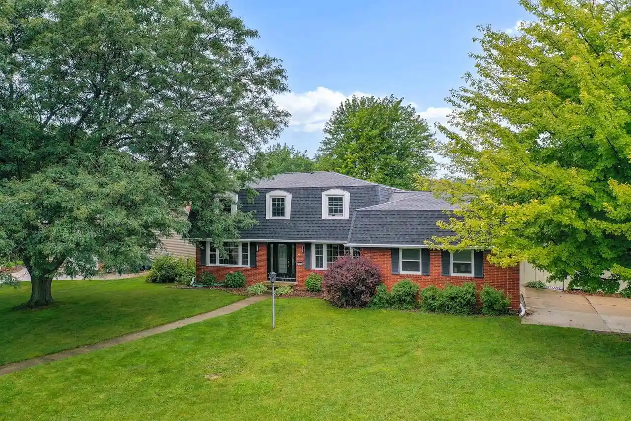 Single family home for sale at 2910 Grande, Green Bay, WI 54301 | MLS# 50332341