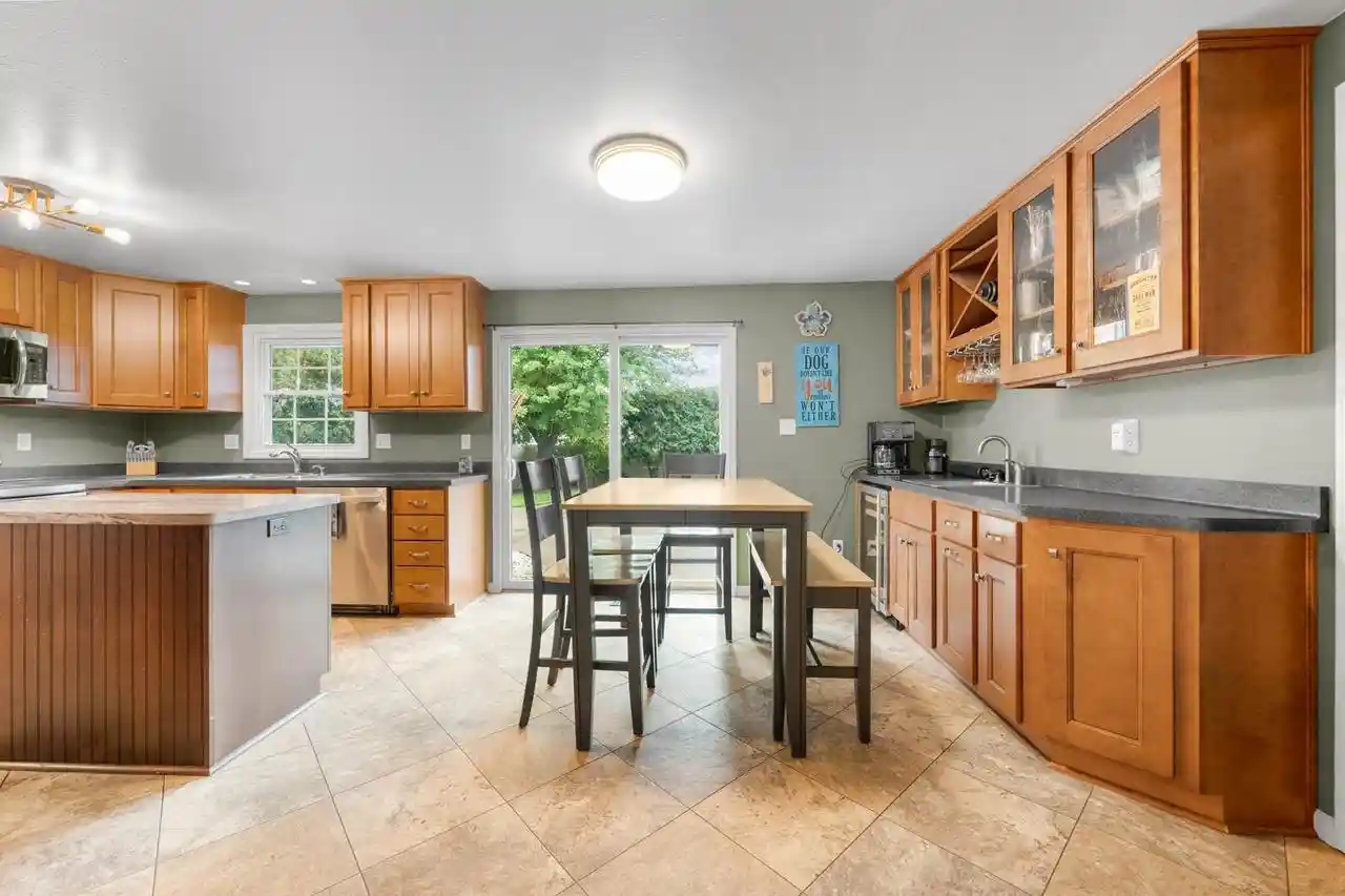 Photo 2 of Single family home for sale at 2910 Grande, Green Bay, WI 54301 | MLS# 50332341 | Listing updated on 2026-09-19