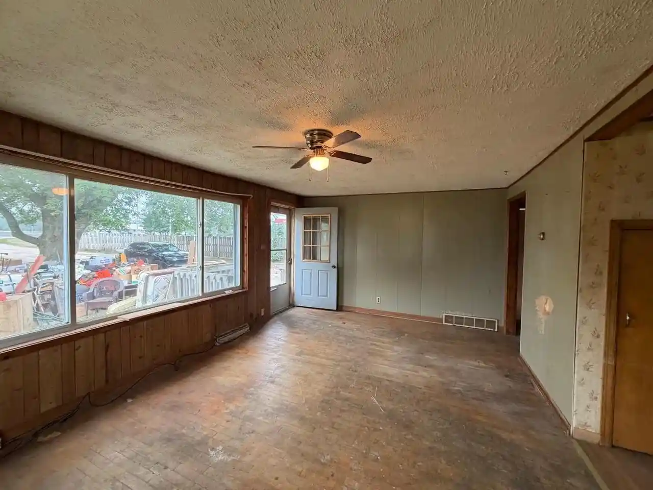 Photo 3 of Single family home for sale at S909 Us 41, Stephenson, MI 49887 | MLS# 50332317 | Listing updated on 2026-09-10