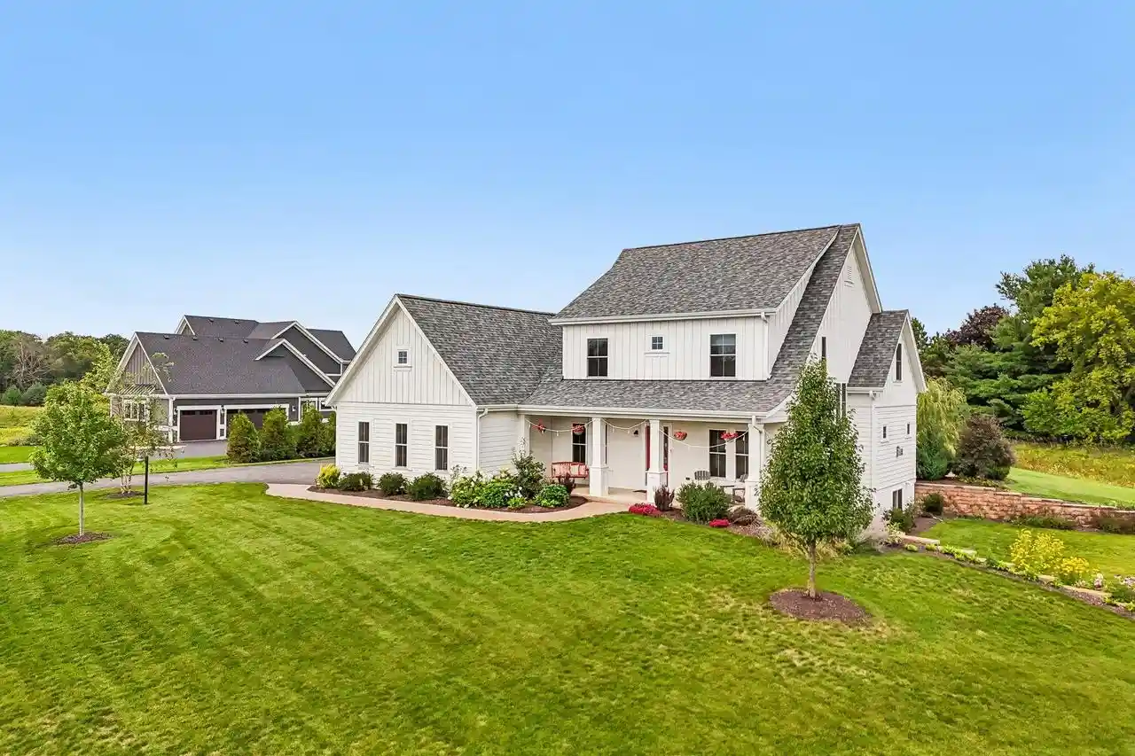 Single family home for sale at N52w30598 Moraine Dr, Hartland, WI 53029 | MLS# 1979774 | Listing updated on 2026-09-16