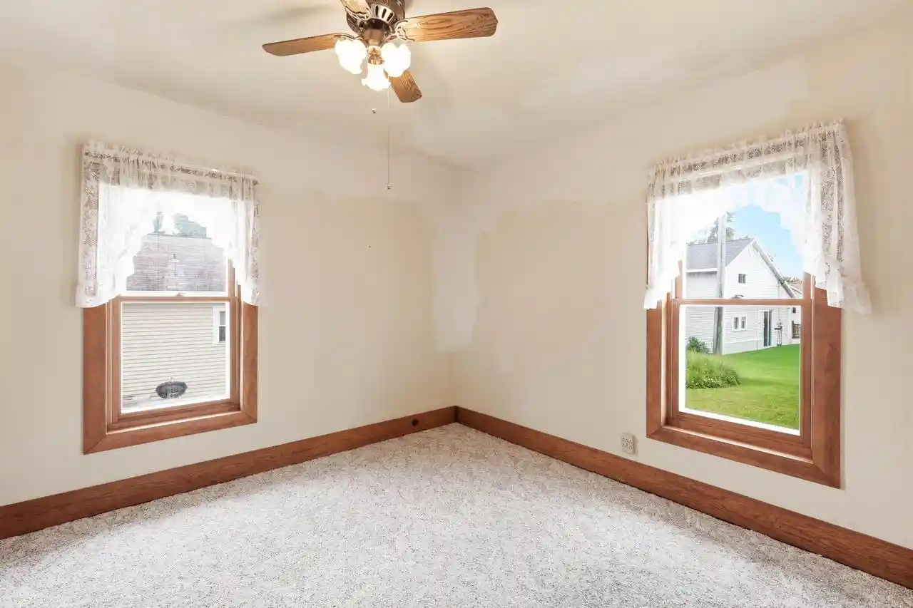 Photo 2 of Single family home for sale at 709 W N Water St, New London, WI 54961 | MLS# 50332344 | Listing updated on 2026-09-20