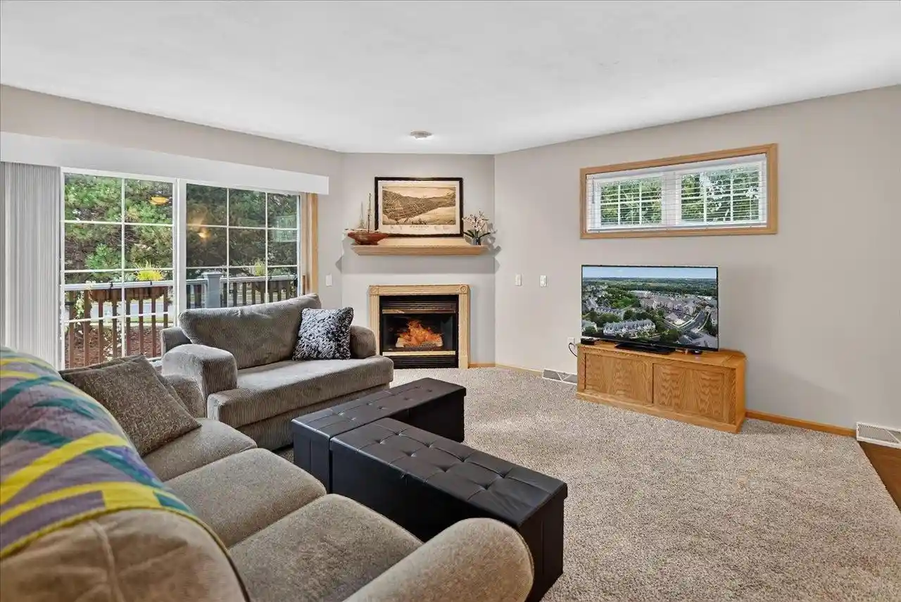 Photo 3 of Condo for sale at 5529 Caddis Bnd, Fitchburg, WI 53711 | MLS# 2032286 | Listing updated on 2026-09-12