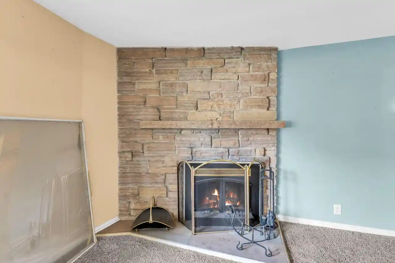 Photo 3 of Single family home for sale at 301 E 4 Mile Rd, Racine, WI 53402 | MLS# 1979777 | Listing updated on 2026-09-18