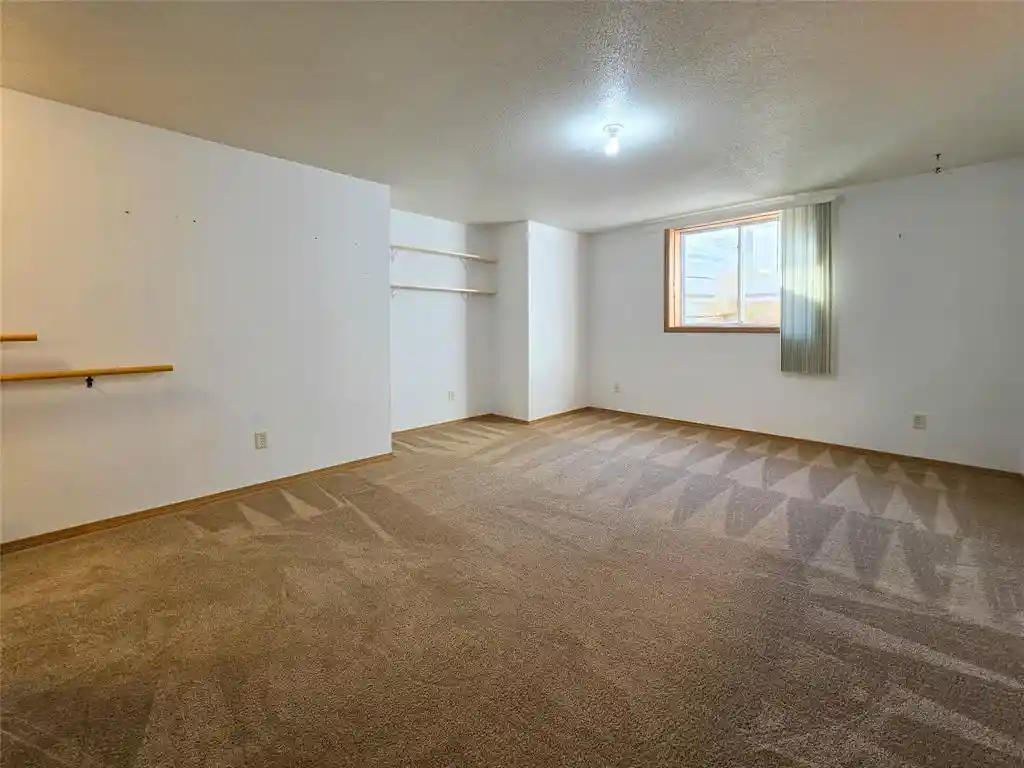 Photo 3 of Single family home for sale at 3228 Summerfield Dr, Eau Claire, WI 54701 | MLS# 1604921 | Listing updated on 2026-09-14