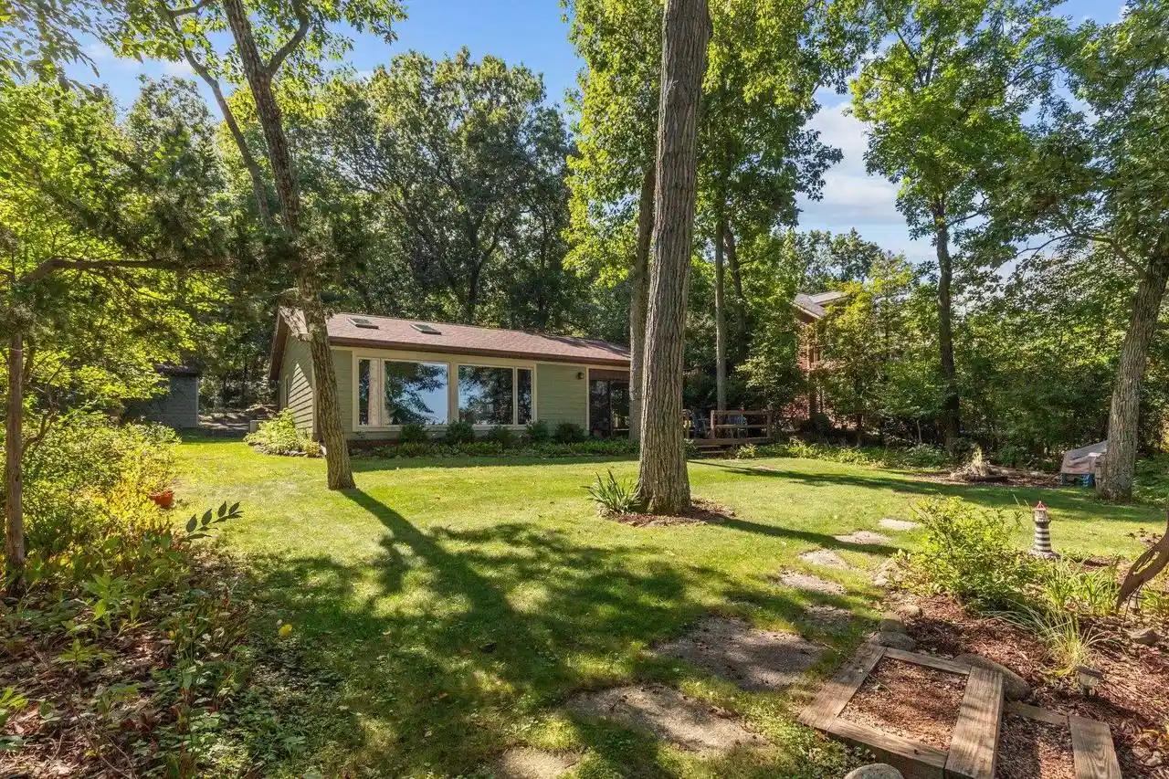 Photo 1 of Single family home for sale at W6250 N Lakeview Dr, Markesan, WI 53946 | MLS# 2032287 | Listing updated on 2026-09-21