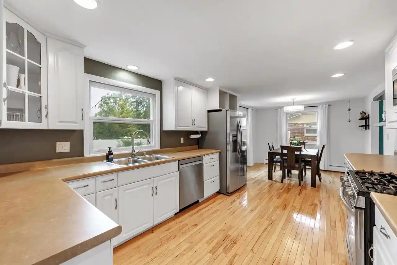Photo 3 of Single family home for sale at 505 Waubaunuqua Trl, De Pere, WI 54115 | MLS# 50332347 | Listing updated on 2026-09-21